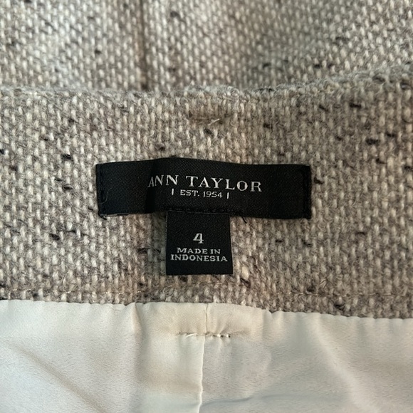 Ann Taylor wool blend pencil skirt - Picture 6 of 7